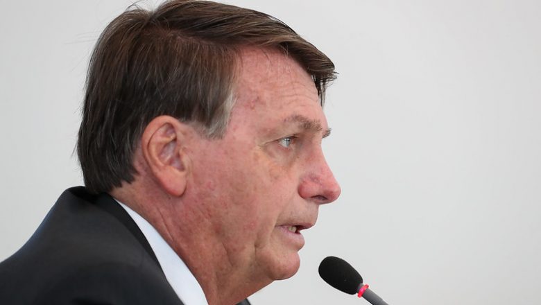 “Se quiser escolher ministro, se candidate”, diz Bolsonaro após fala de Mourão