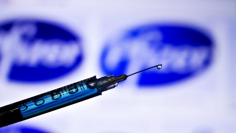 Vacina da Pfizer é a primeira a receber aprovação para uso emergencial pela OMS