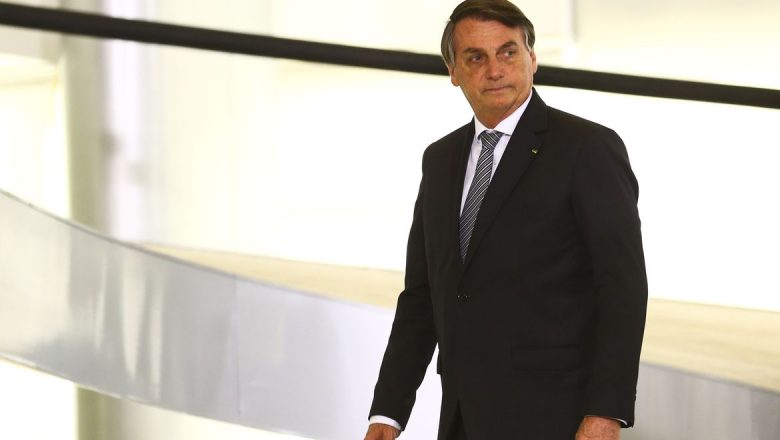 Vetos de Bolsonaro à LDO não afetam aquisições de vacinas, diz governo