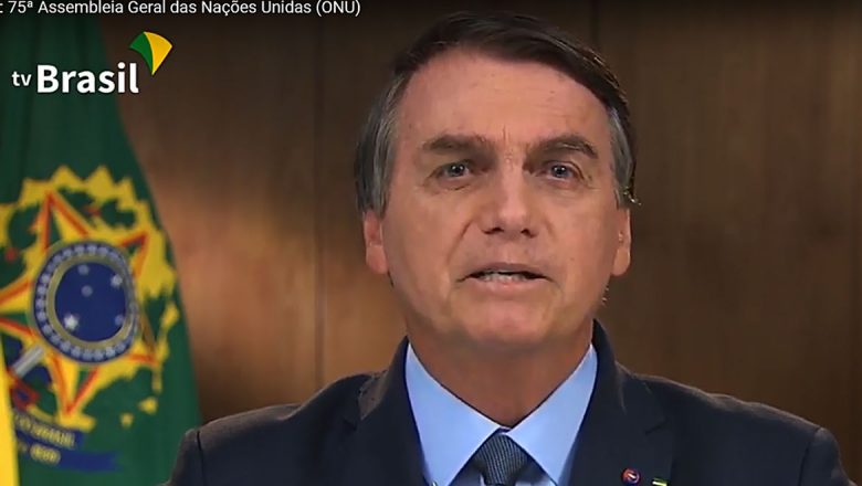 ‘Ao fecharem o comércio, vem o desemprego’, diz Bolsonaro