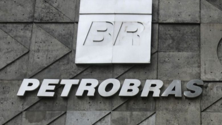 Após troca de presidente da Petrobras, empresa perde R$ 100 bilhões em valor