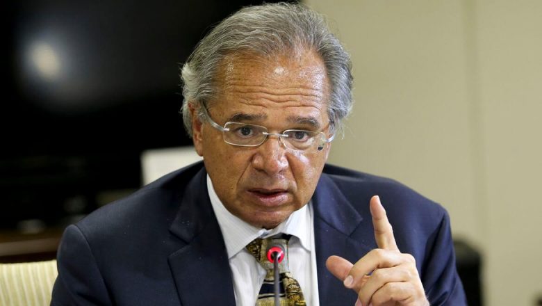 ‘Auxílio emergencial depende de ação do Congresso’, afirma Guedes
