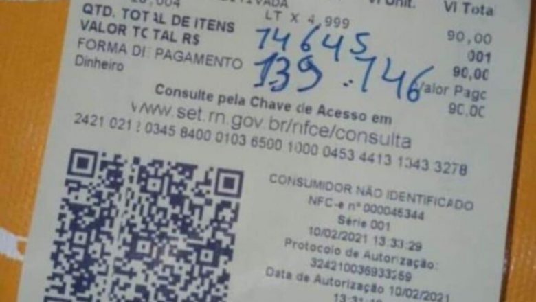 Bolsonaro pede a seguidores que publiquem notas fiscais de abastecimentos para desmascarar fake news