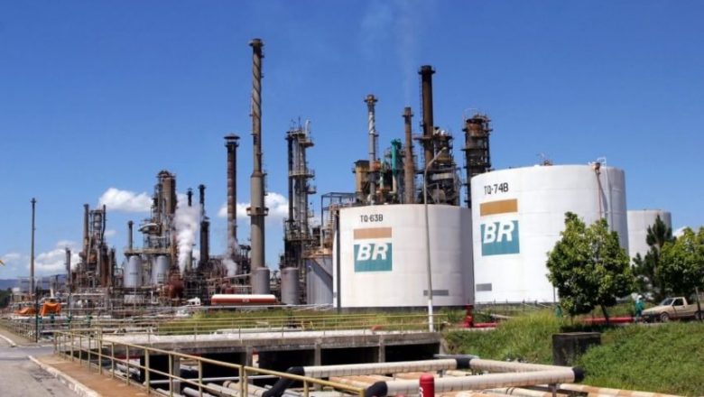 Petrobras anuncia novo reajuste da gasolina e do diesel nas refinarias