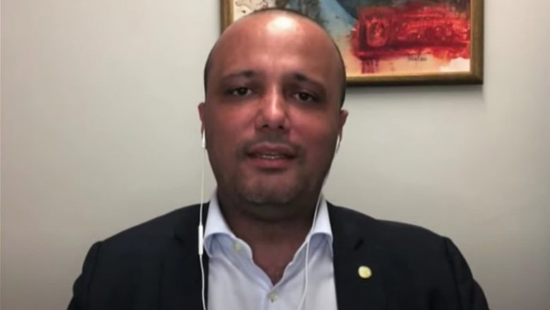 Prisão de Daniel Silveira foi ‘apequenamento do Parlamento’, diz líder do PSL