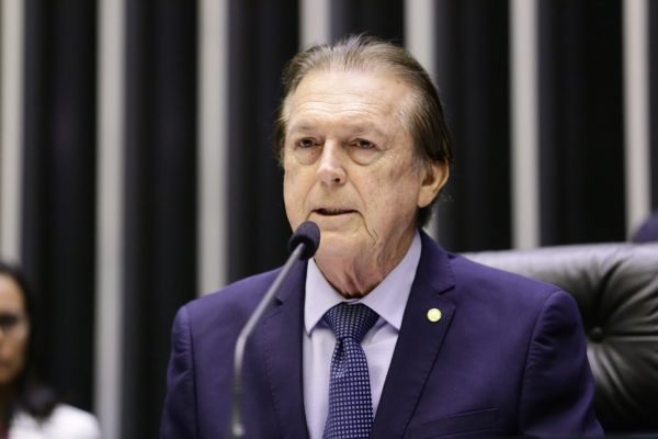 PSL está tomando ‘medidas cabíveis’ contra Silveira