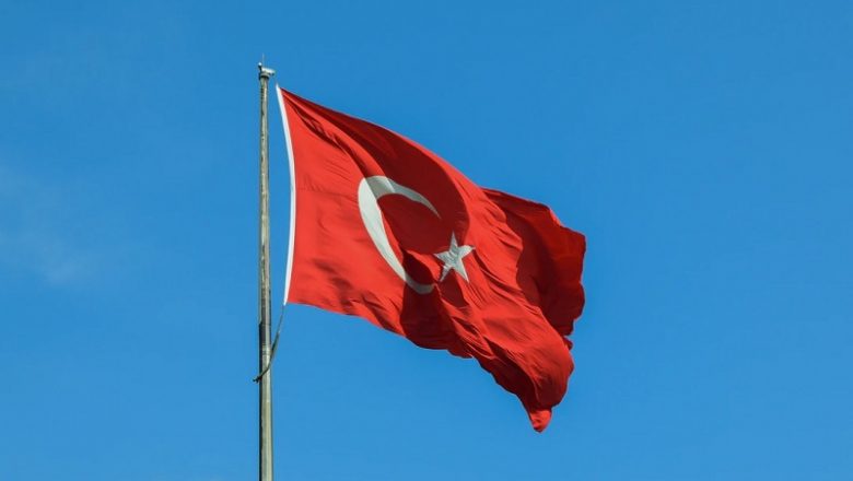 Turquia surge em lista de mais vacinados contra a covid-19
