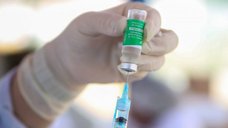 Após países suspenderem uso, AstraZeneca reafirma segurança da vacina