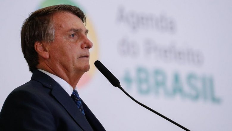 Após postagem de Bolsonaro, governadores sobem o tom