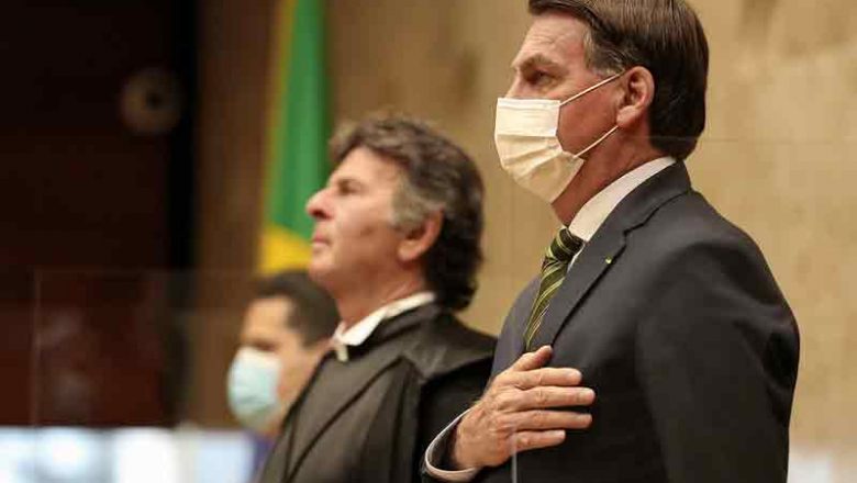 Bolsonaro convida Fux, Pacheco e Lira para debater plano de combate à Covid-19
