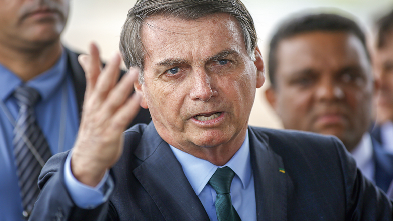 Bolsonaro: “Lockdown só serve para transformar os pobres em mais pobres”