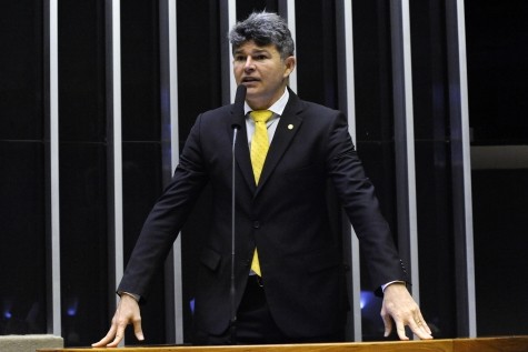 Deputado José Medeiros pede a PGR para investigar suspeita de vazamento de decisão de Fachin