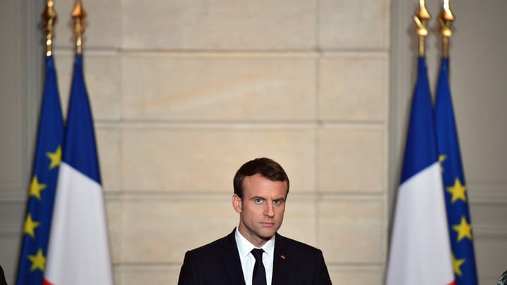 França decreta lockdown de um mês para 21 milhões de habitantes