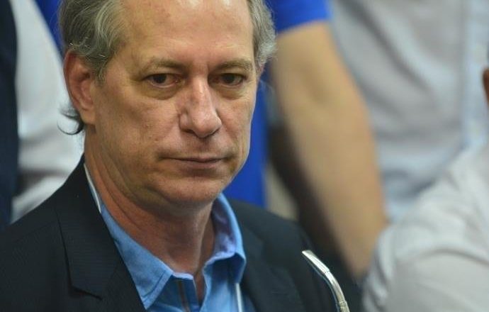 PF abre inquérito contra Ciro Gomes por ataques a Bolsonaro