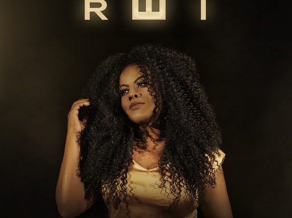 Sarah Fernandes apresenta a canção “REI” pela Eleve Records