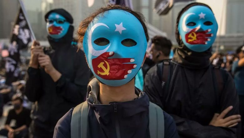 UE impõe sanções à China por abuso contra minoria uigur