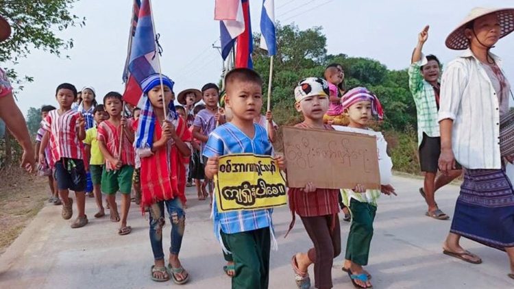 UNICEF – violência em Mianmar: 35 crianças mortas em menos de dois meses