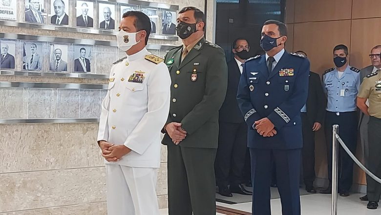 Braga Netto anuncia novos comandantes das Forças Armadas