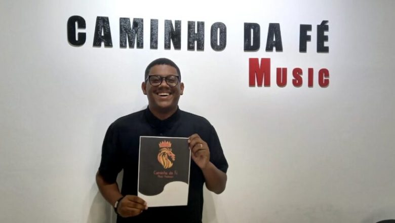 Darllan Martins assina contrato com a Caminho da Fé Music.
