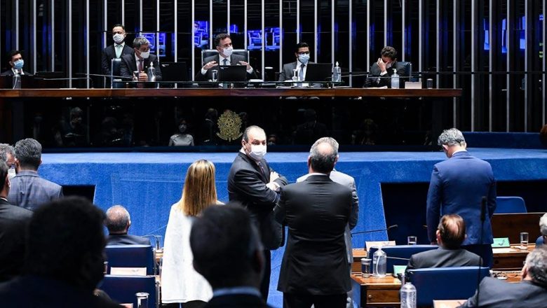 Defesa diz que CPI ‘desrespeita’ militares’, senadores reagem e Pacheco joga panos quentes