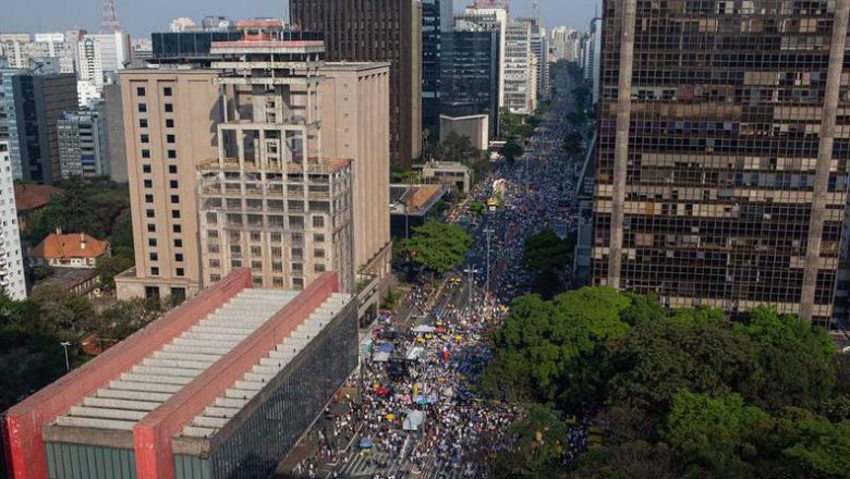 Atos pelo impeachment de Bolsonaro reúnem milhares de brasileiros em 15 capitais
