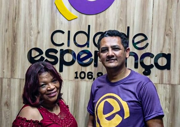 Rejanne apresenta novo single na Rádio Cidade Esperança FM em Imperatriz no Maranhão