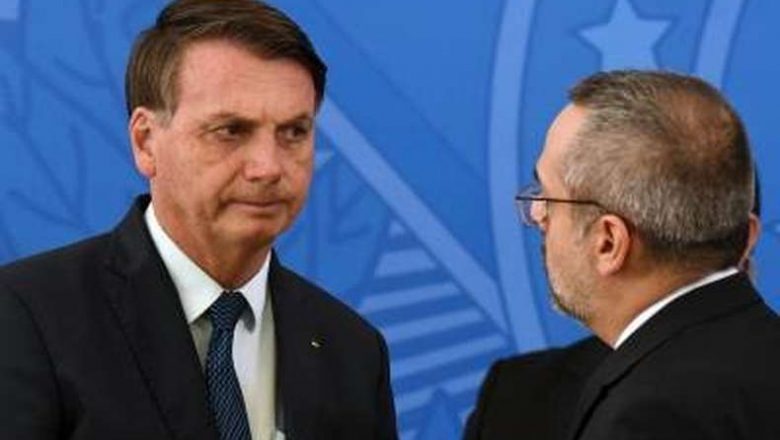 Bolsonaro quer jogar ex-ministro Abraham Weintraub para debaixo do tapete – Estado de Minas