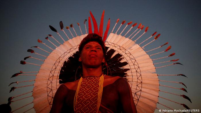 Indígenas fazem maior Acampamento Terra Livre da história