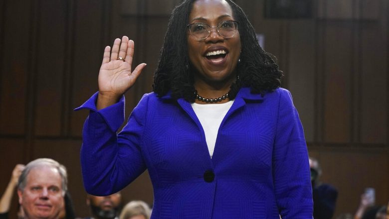 Senado aprova indicação de Ketanji Brown Jackson, que se torna 1ª juíza negra da Suprema Corte dos EUA – Globo.com