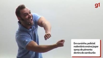 Em cursinho, policial rodoviário de SC ensina a jogar spray de pimenta dentro de camburão; VÍDEO – Globo.com