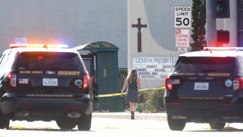 Homem abre fogo em igreja, mata um fiel e deixa outros 5 feridos